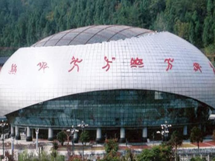 庄河体育中心球形网架加工安装